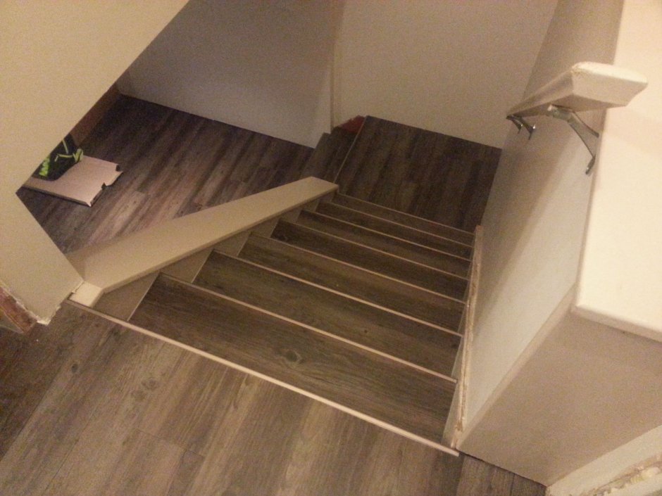 Линолеум на лестнице