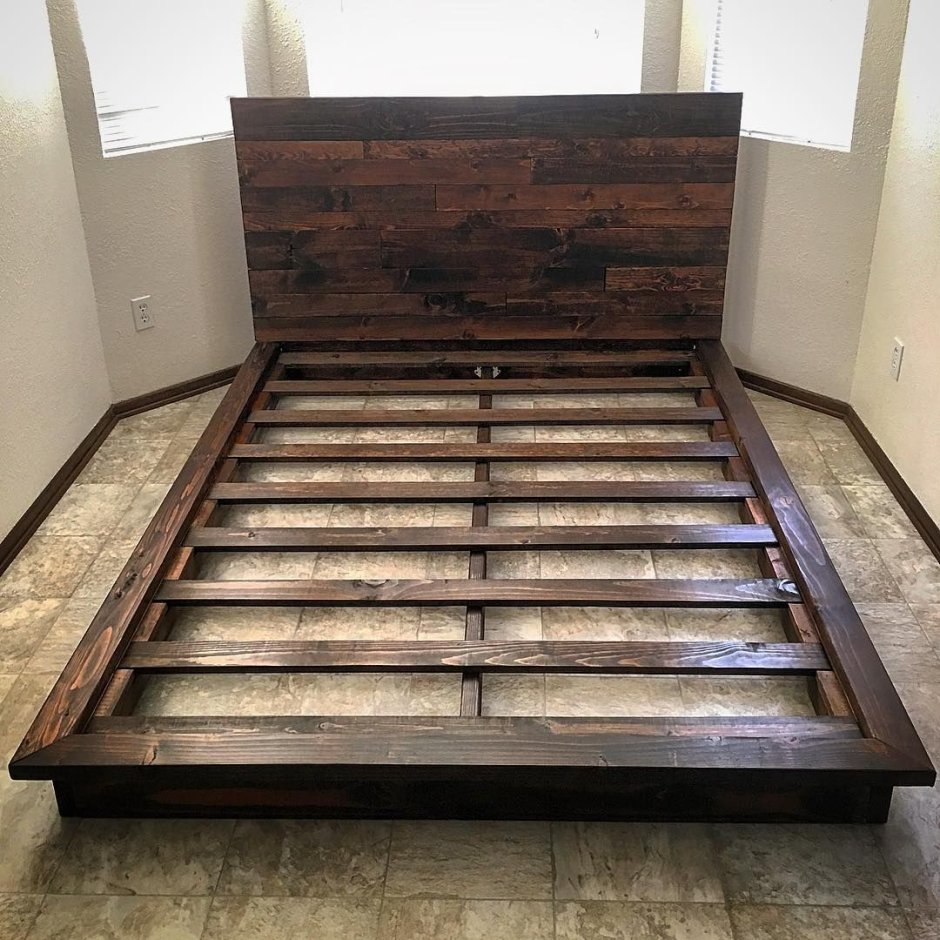 Левитирующая кровать из паллетов
