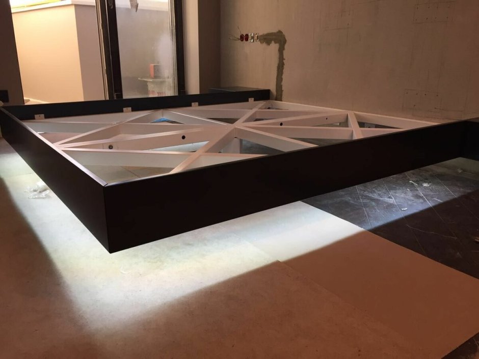 Парящая кровать с подсветкой