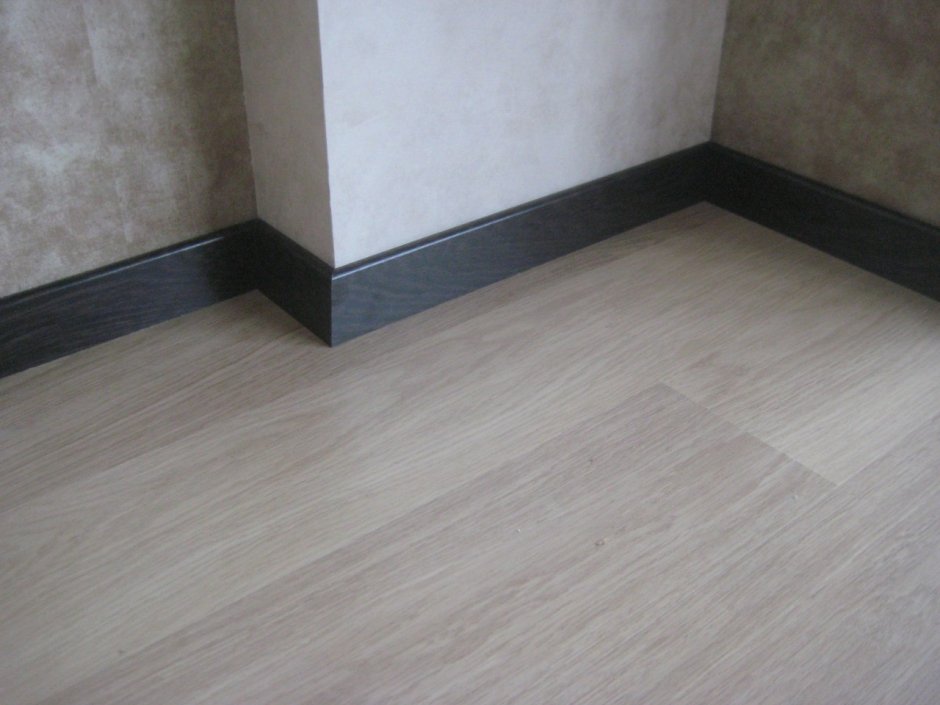 Плинтус Pro-line w02-80