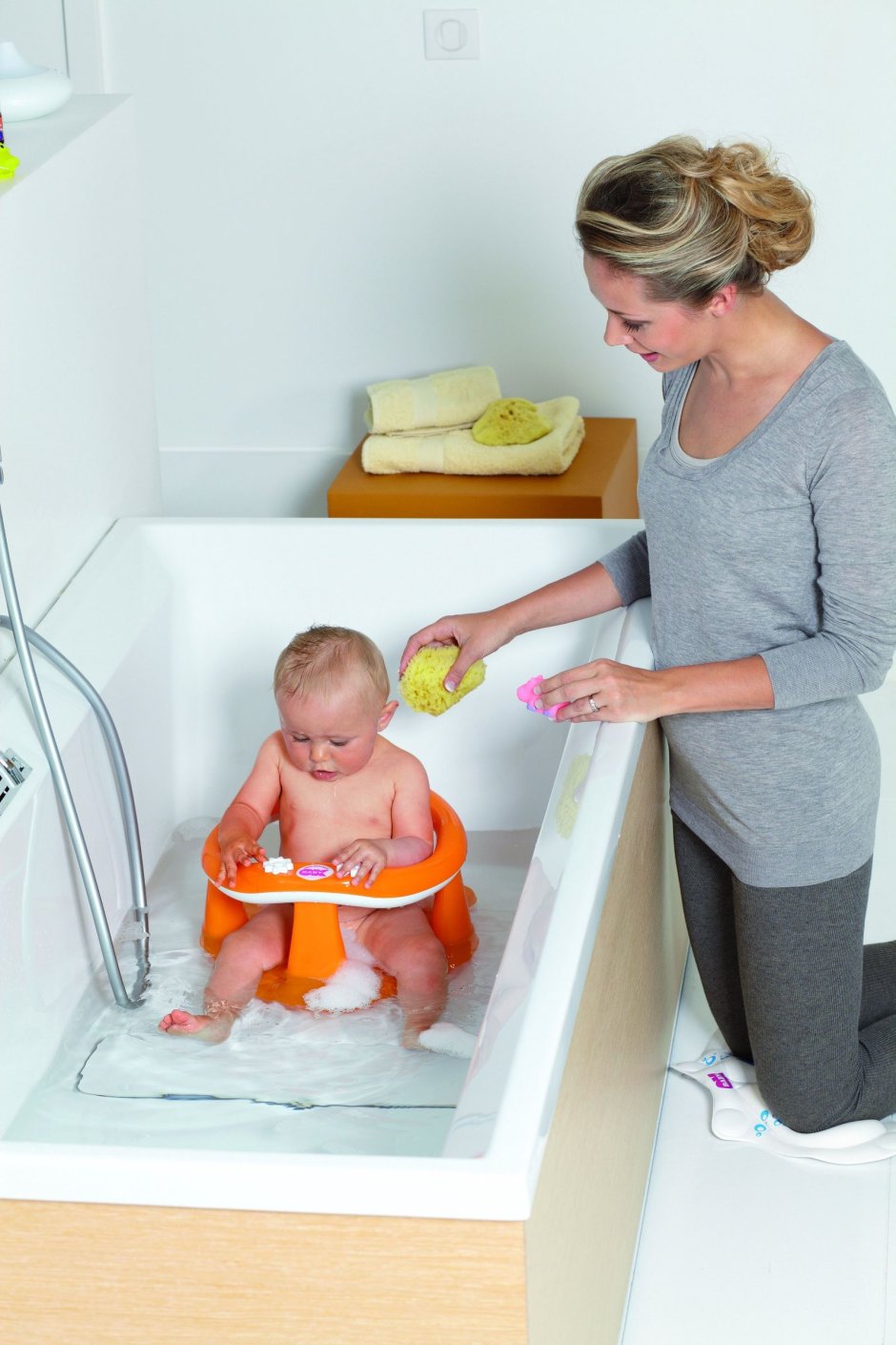 Стульчик в ванную для купания