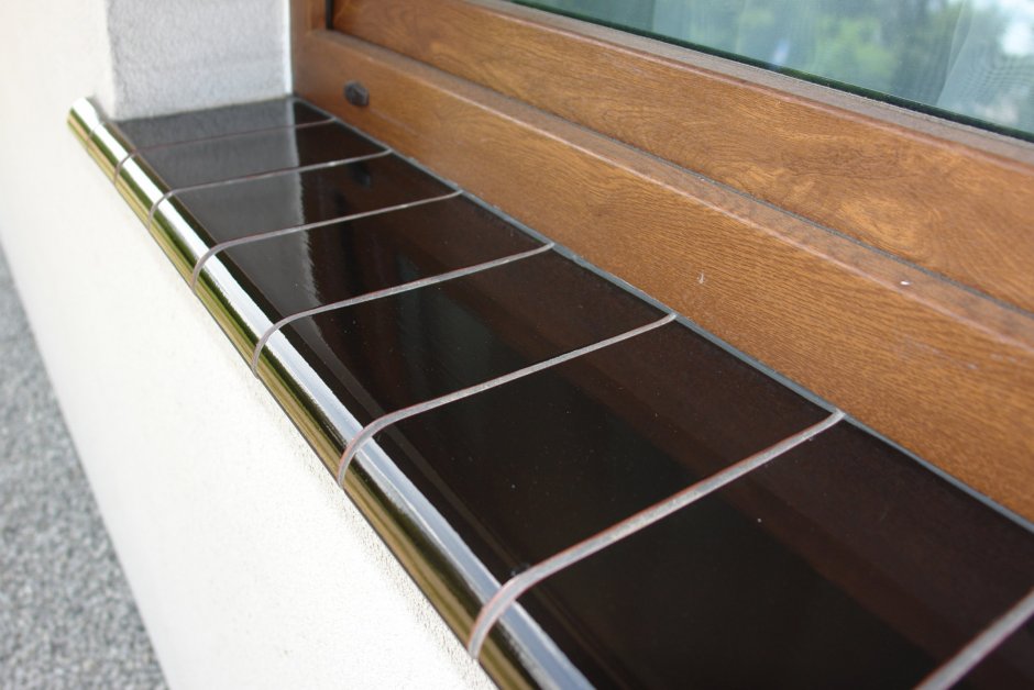 Отделка подоконника мозаикой