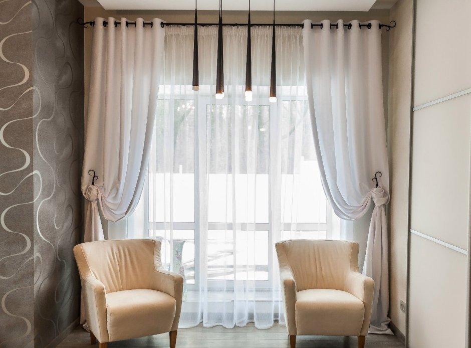 Шторы на скошенные окна