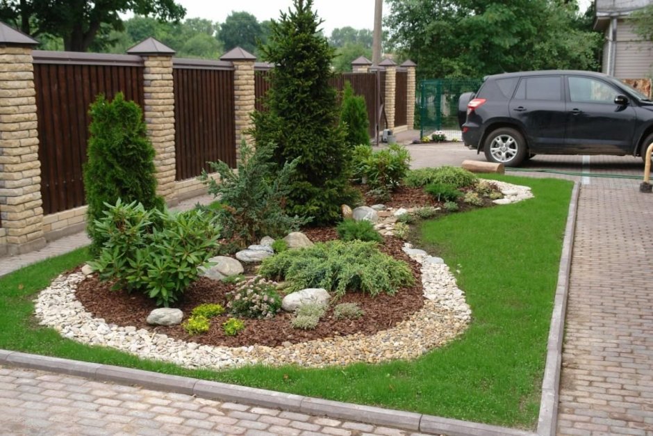 Ландшафт участка перед домом