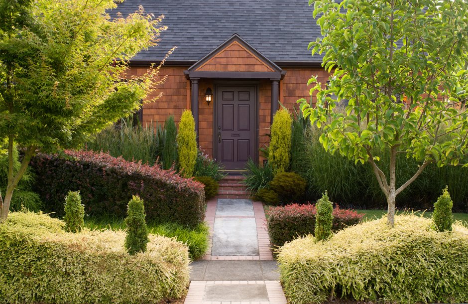 Въездная зона на участке