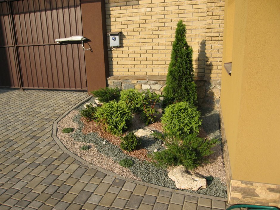 Стрижка елей Владимир Ляпчев