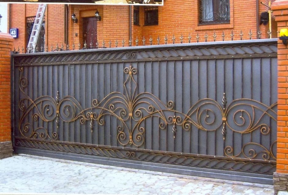 Кованые откатные ворота кво05