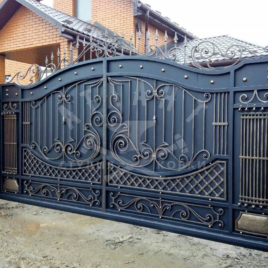 Откатные ворота с ковкой