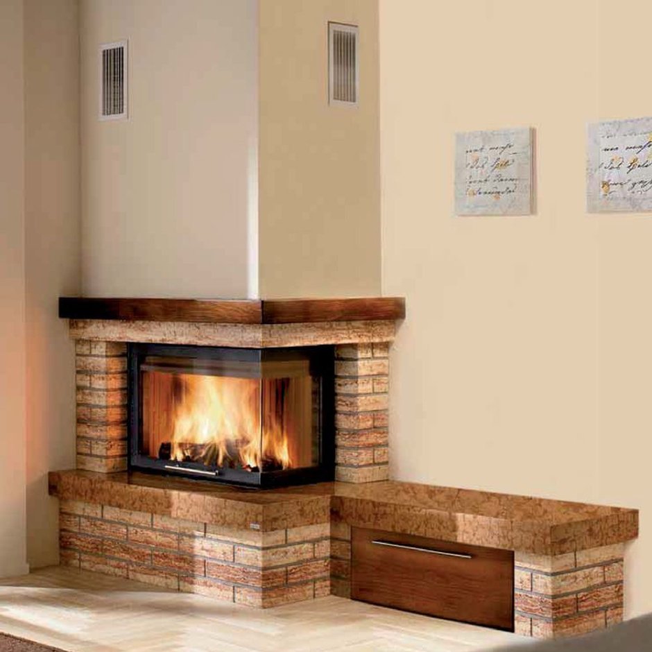 Компактный угловой камин