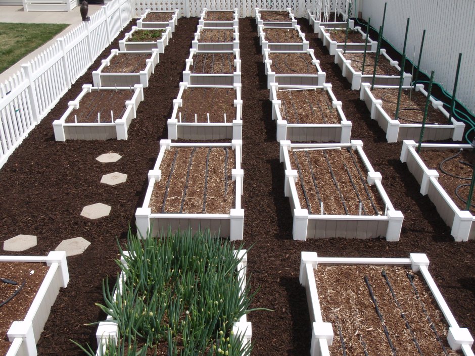 Бетонные блоки для грядок