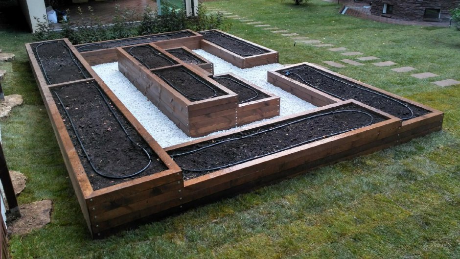 Клумба из пеноблоков