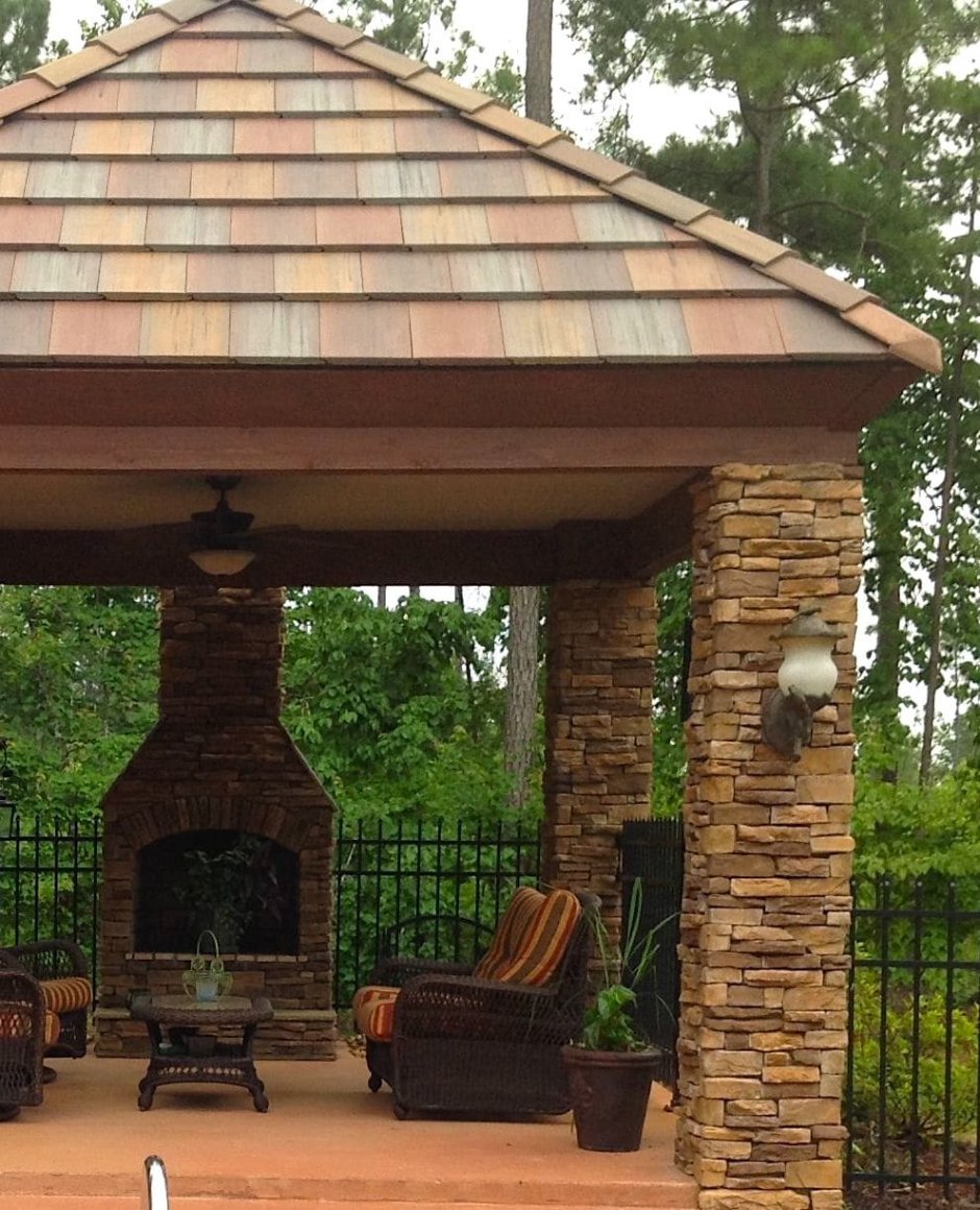 Восьмигранная беседка каменная