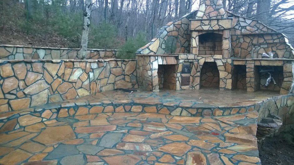 Зона барбекю плитняком