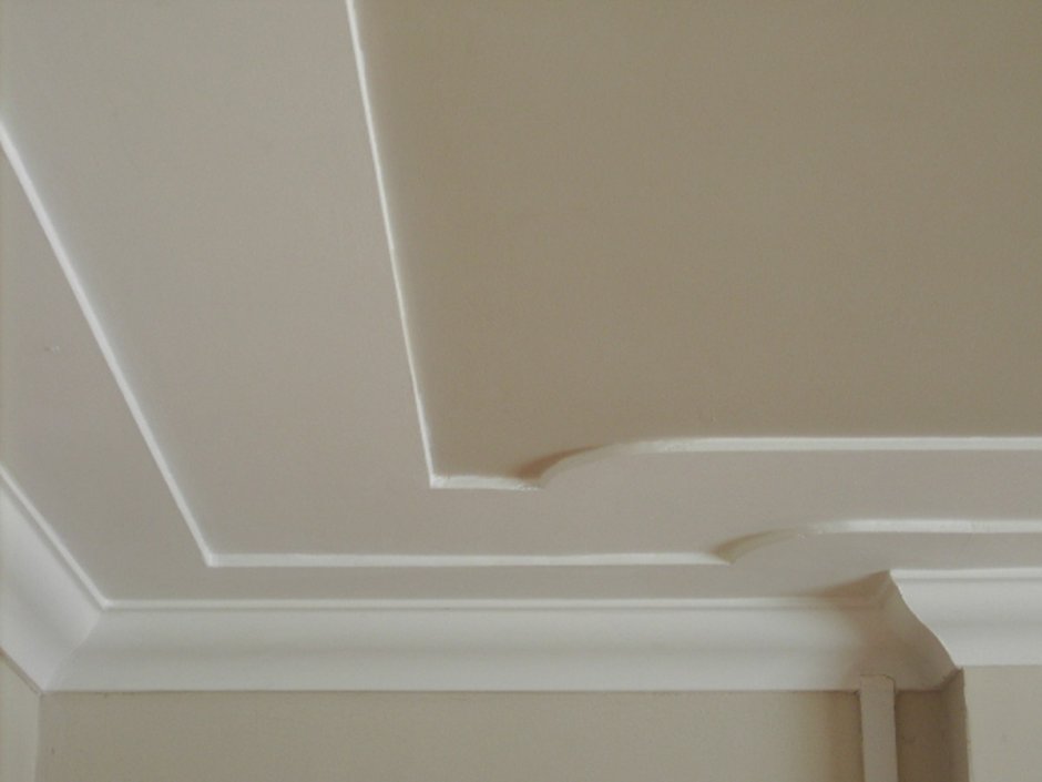 Молдинг гибкий для гипсокартонового потолка в интерьере
