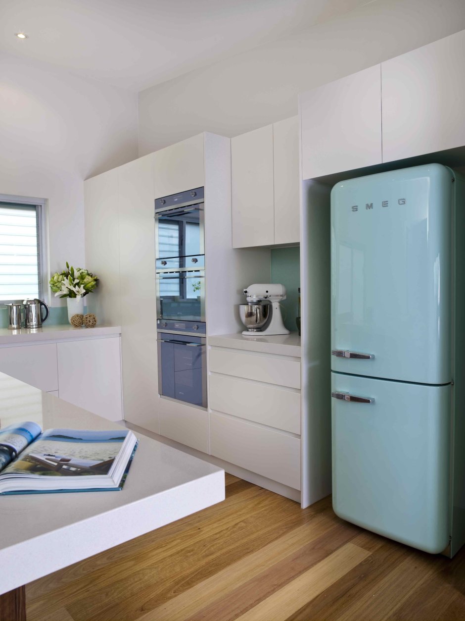 Встраиваемый холодильник Smeg c8175tne