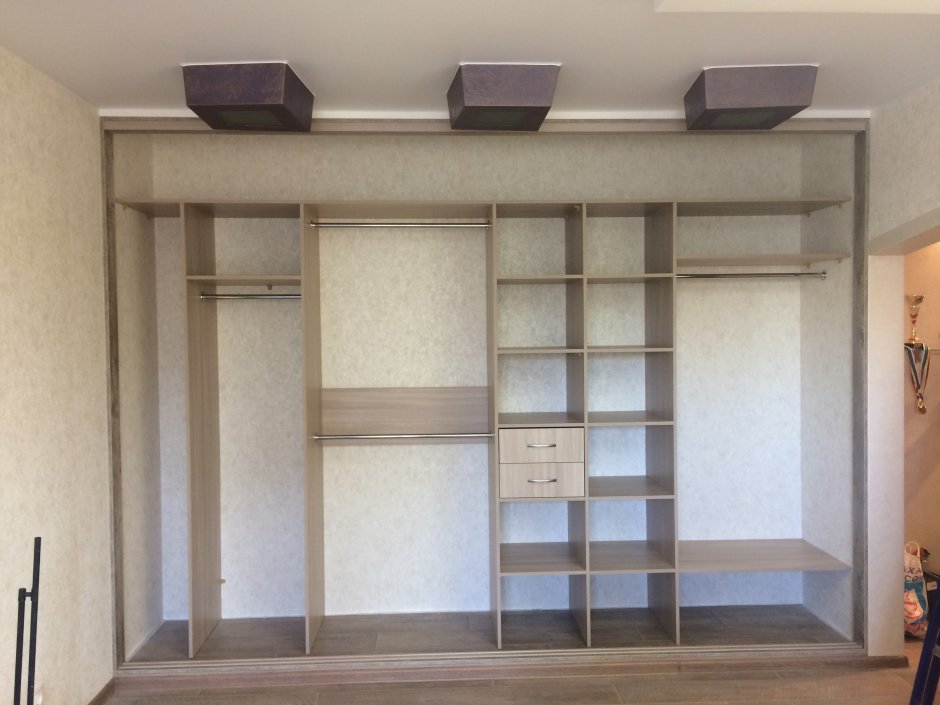 Шкаф-купе встраиваемый без задней стенки