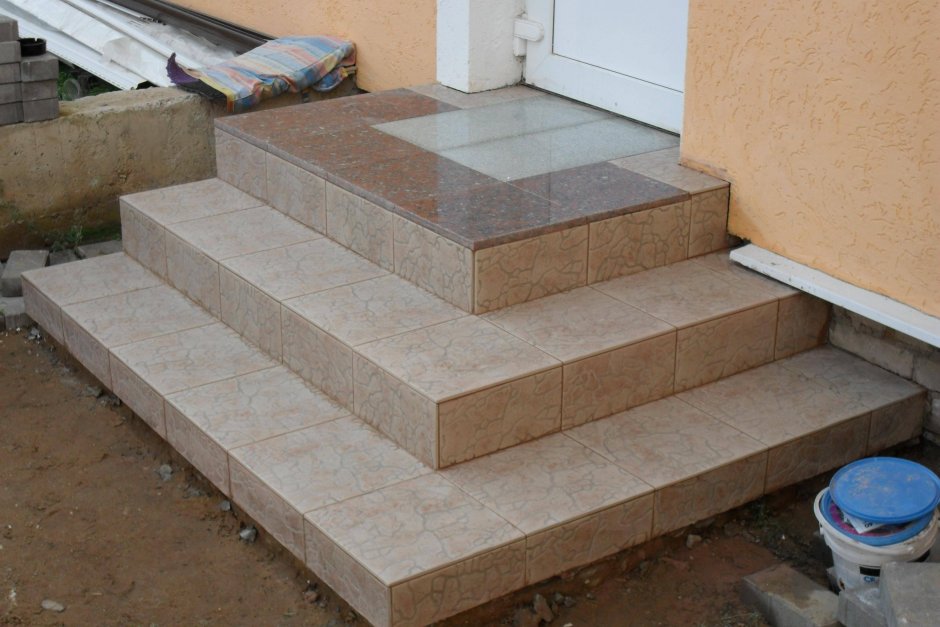 Облицовка бетонного крыльца