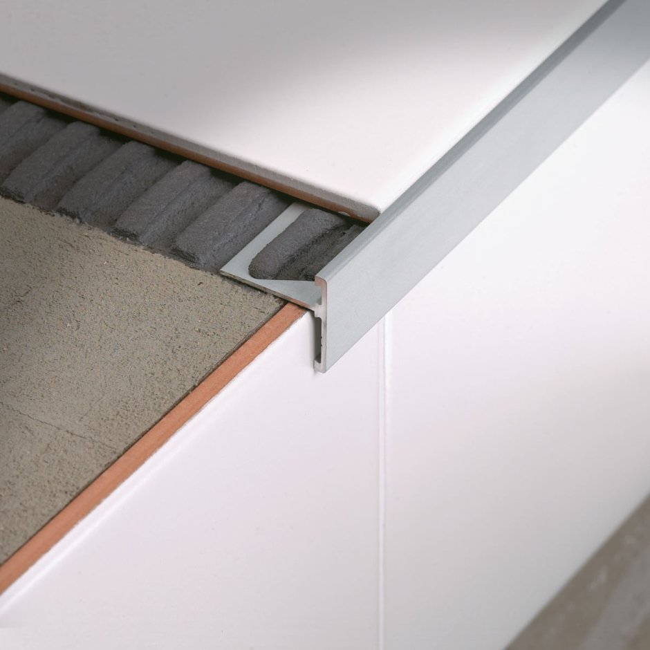 Пороги на кафельную плитку