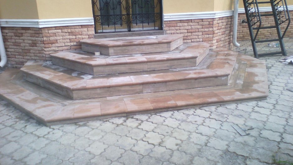 Лестница на крыльцо