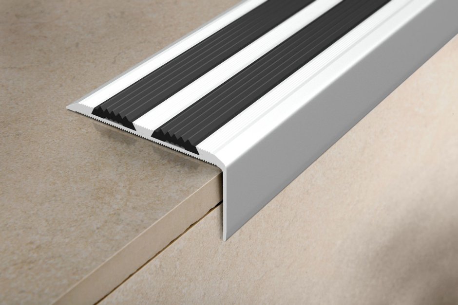 Профиль для ступеней PEDAA 7537 - PROEND ins 75 progress profiles