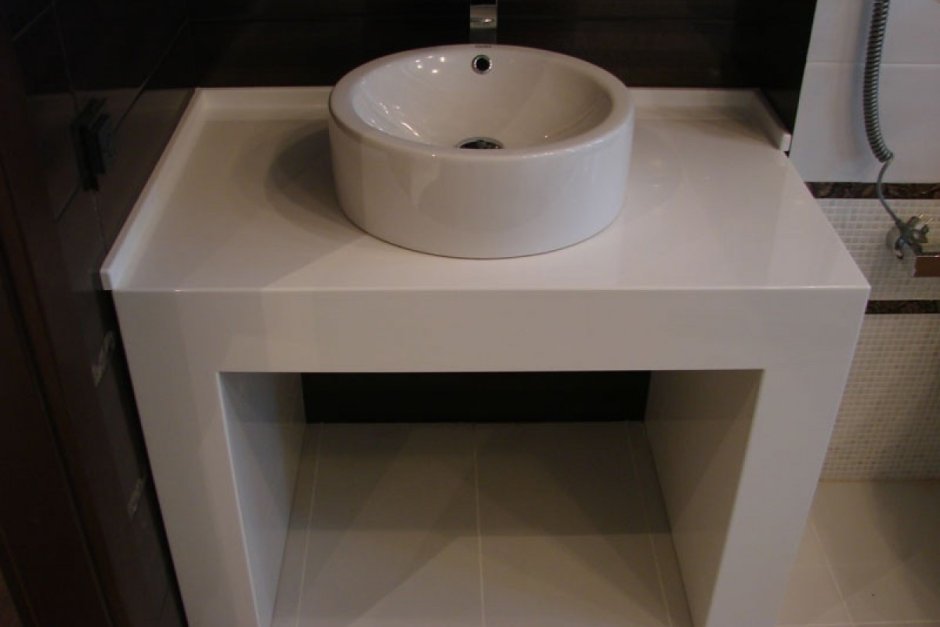 Тумба из гипсокартона под раковину в ванной