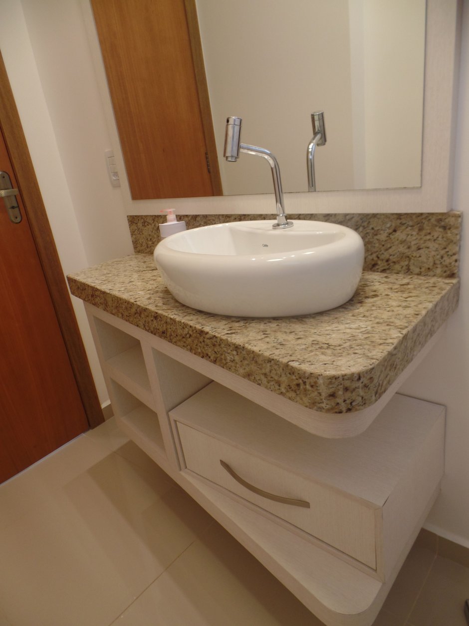 Полка под раковину с пьедесталом