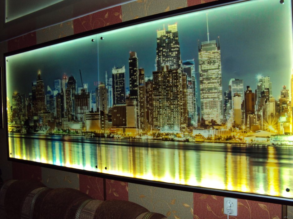 Гравировка на стекле с подсветкой