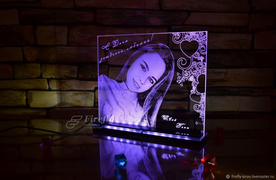 Гравировка на стекле с подсветкой