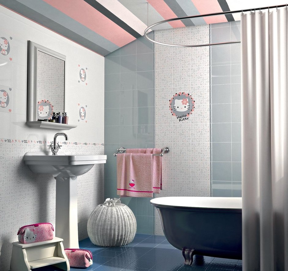 Серо розовая ванная