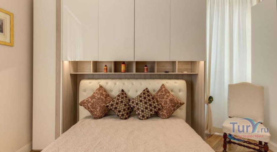 Кровать в нише