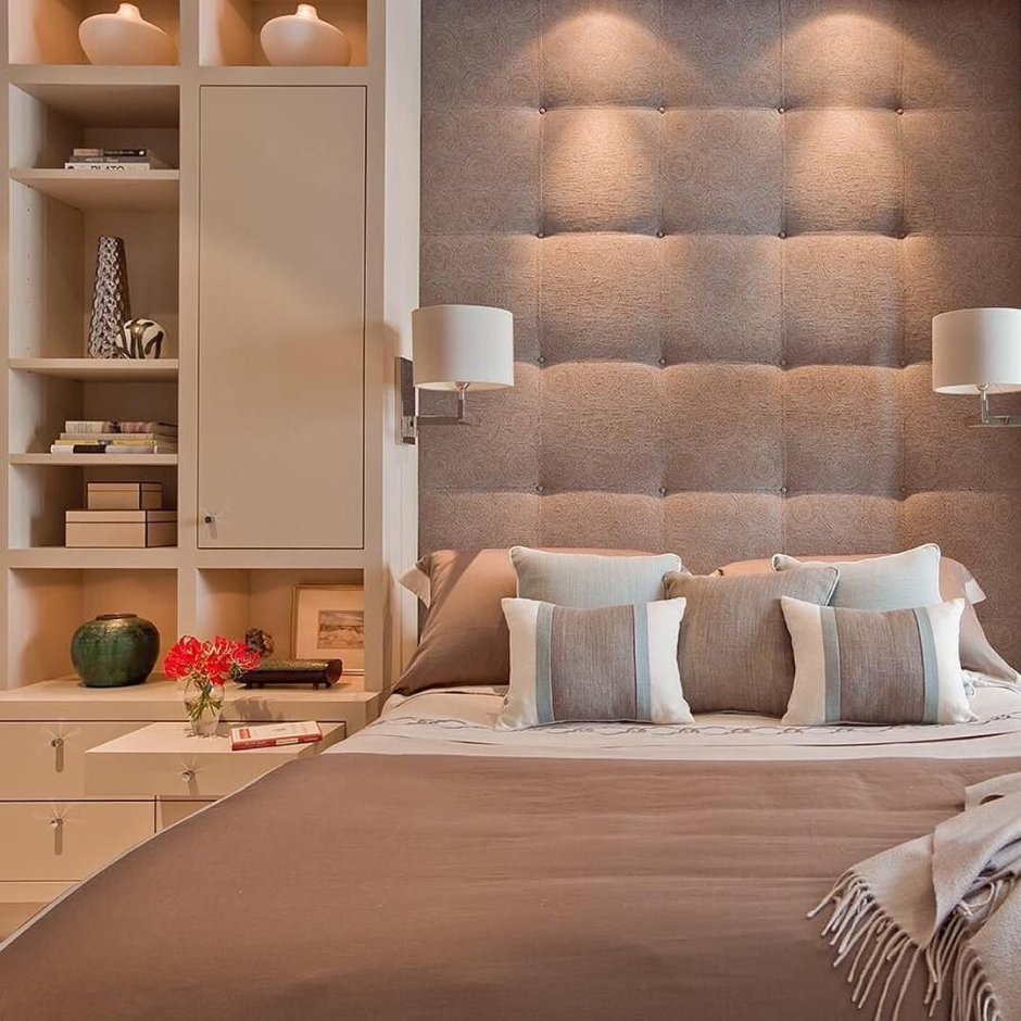 Шкаф вокруг кровати