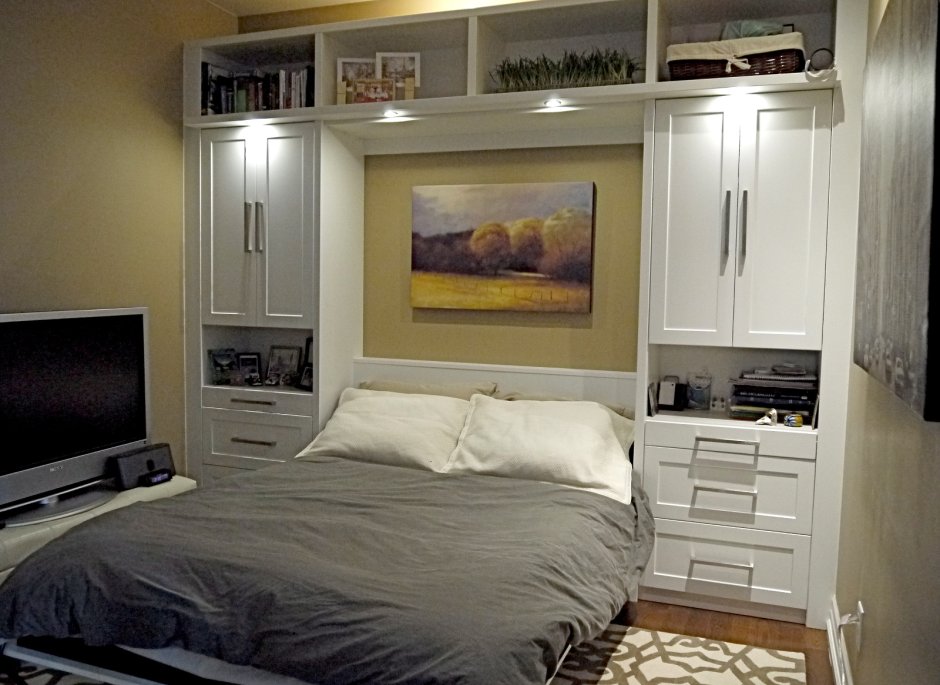 Шкаф над кроватью