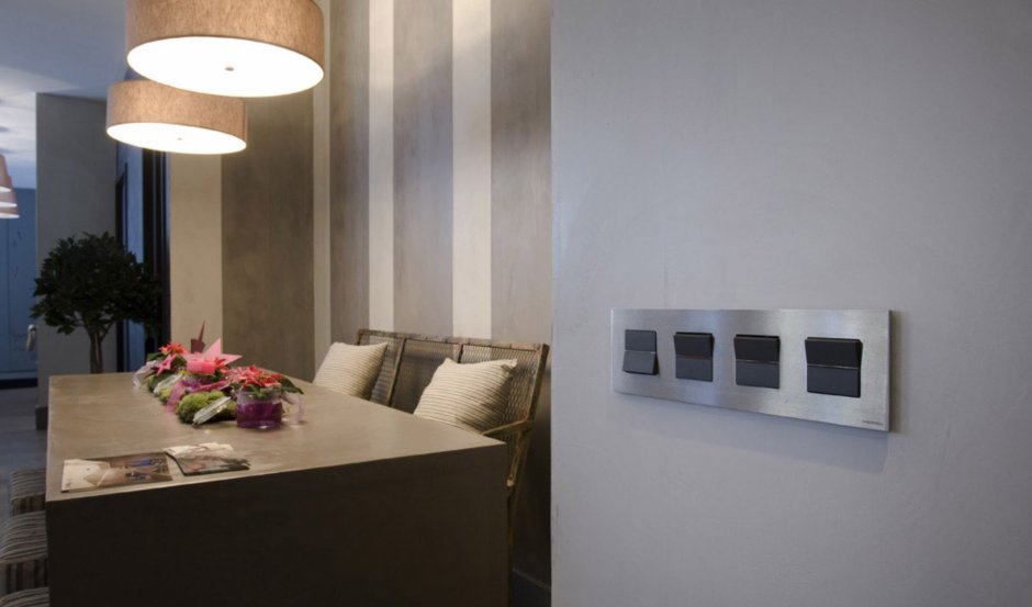 Навесные розетки в интерьере