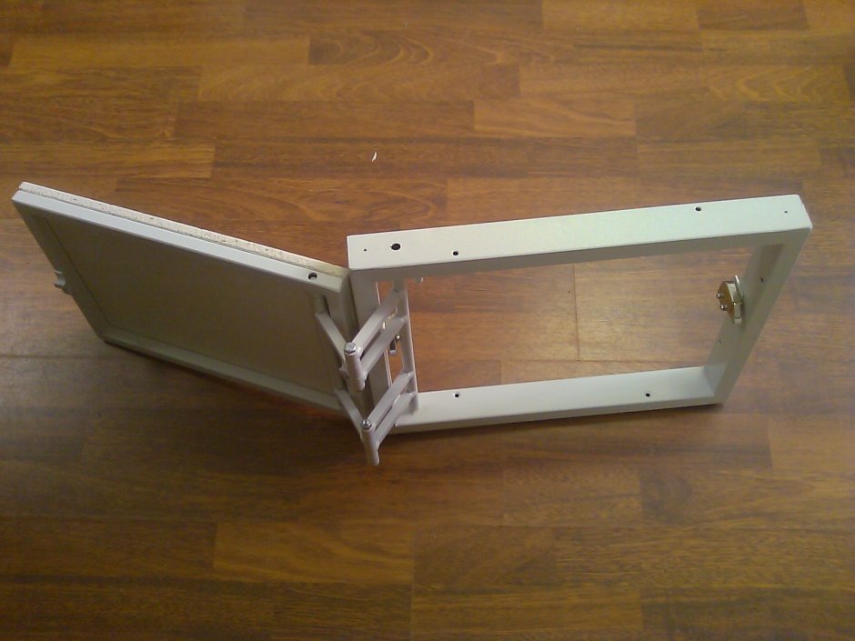 Шарниры для подвального люка