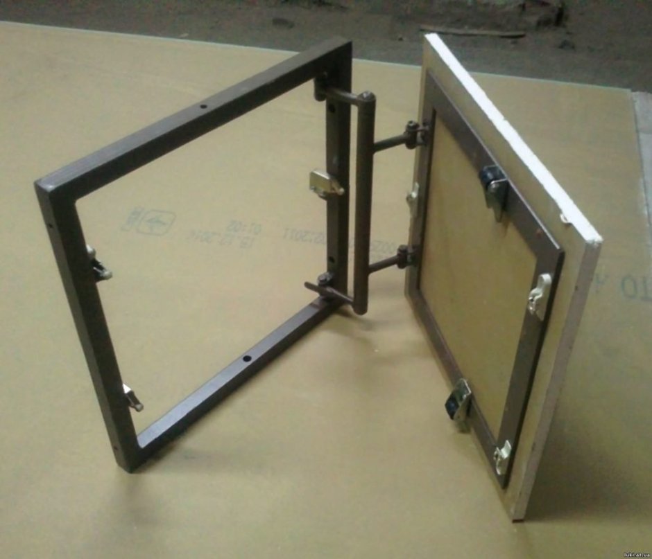 Сдвижное открывание ревизионного люка