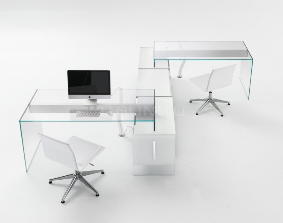 Стеклянный письменный стол
