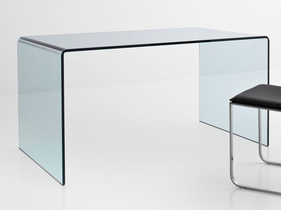 Стеклянный офисный стол