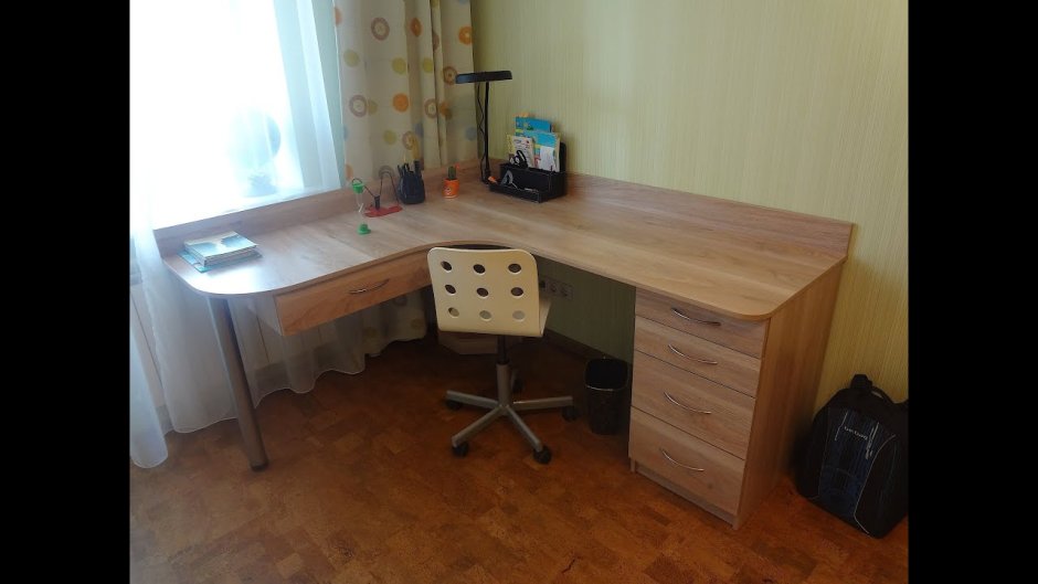 Письменный стол фабрика Мирлачева