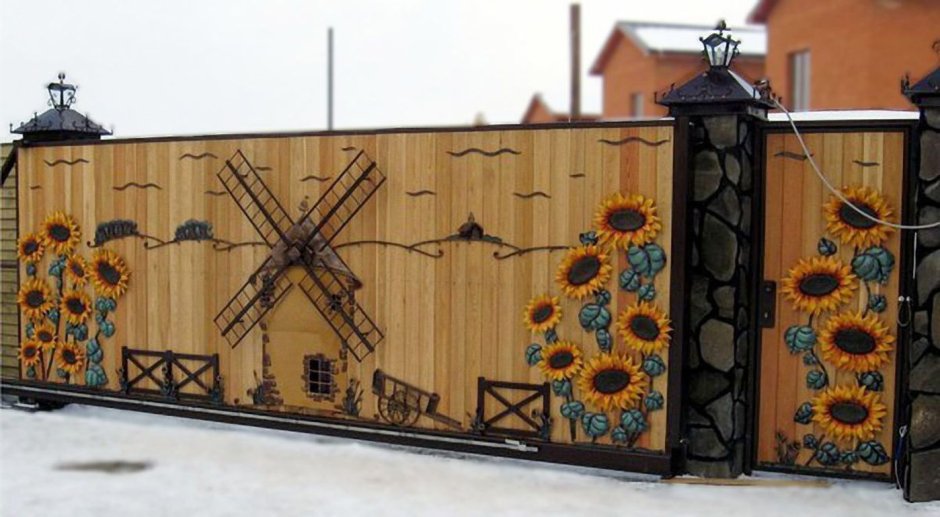 Украсить деревянные ворота