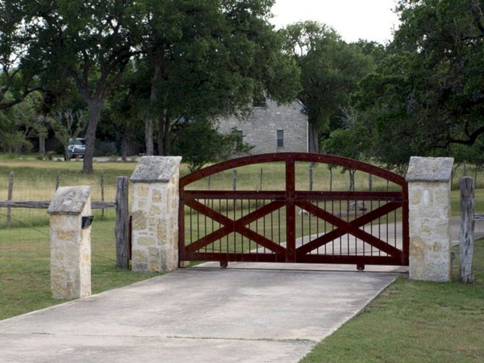Забор и ворота в стиле ранчо