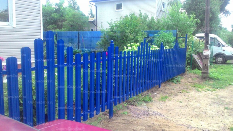 Металлический забор палисадник синий