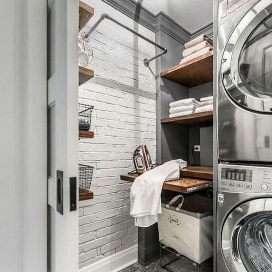 Стиралка и сушилка в гардеробной