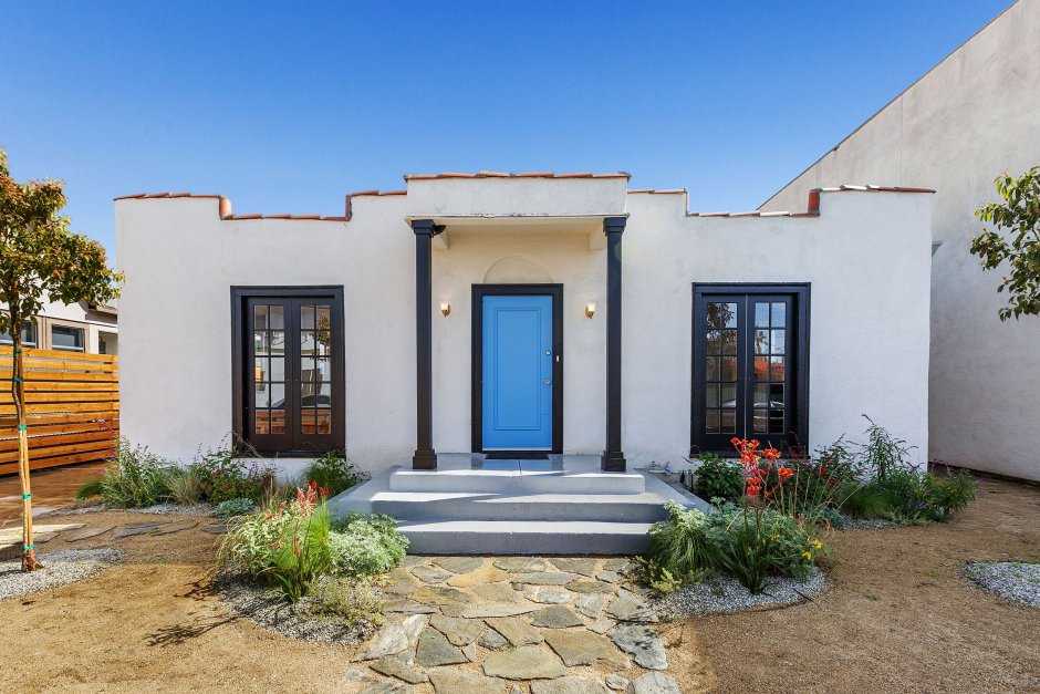 Небольшой дом в средиземноморском стиле