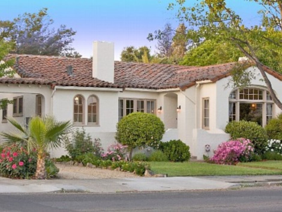 Одноэтажный дом в стиле Испании