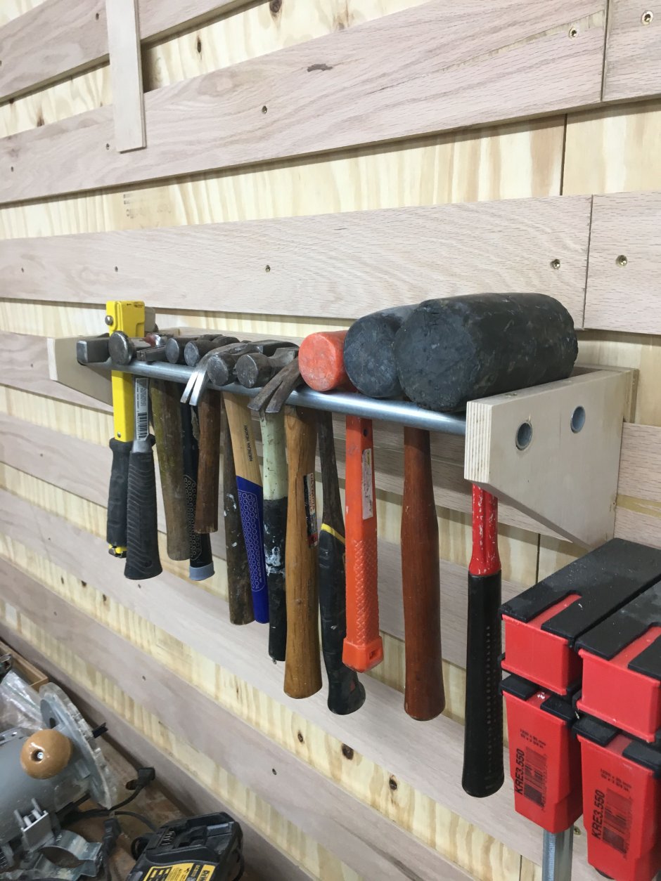 Полки для молотков