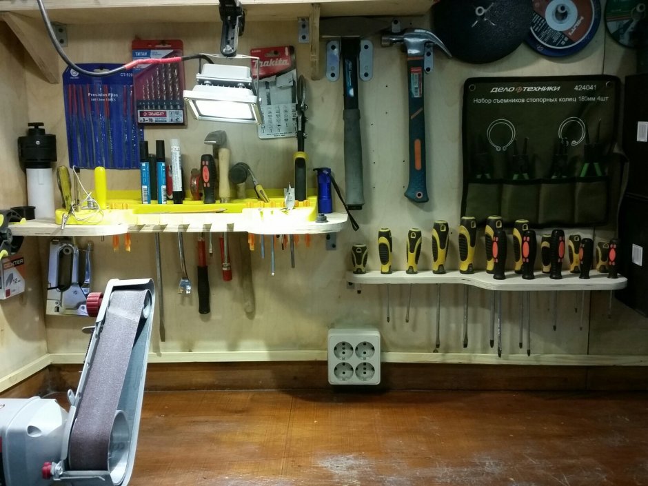 Полка для инструмента Риоби