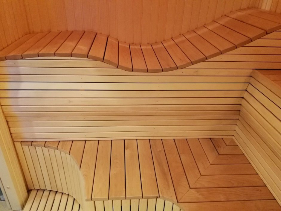 Выдвижной полок в парилке