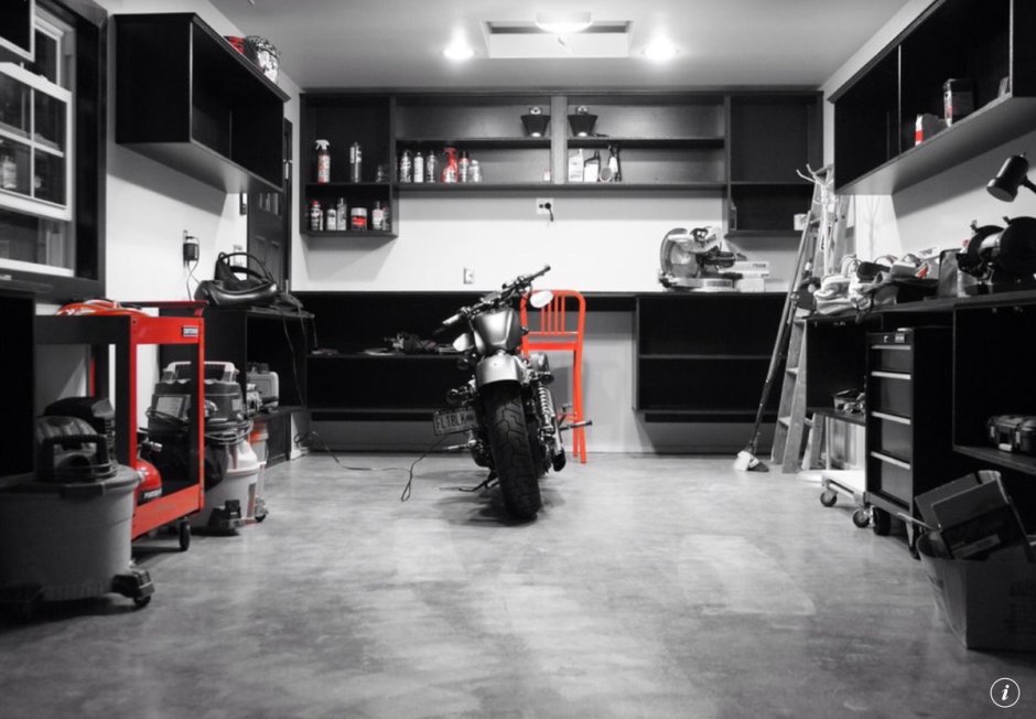 Интерьер автомастерской