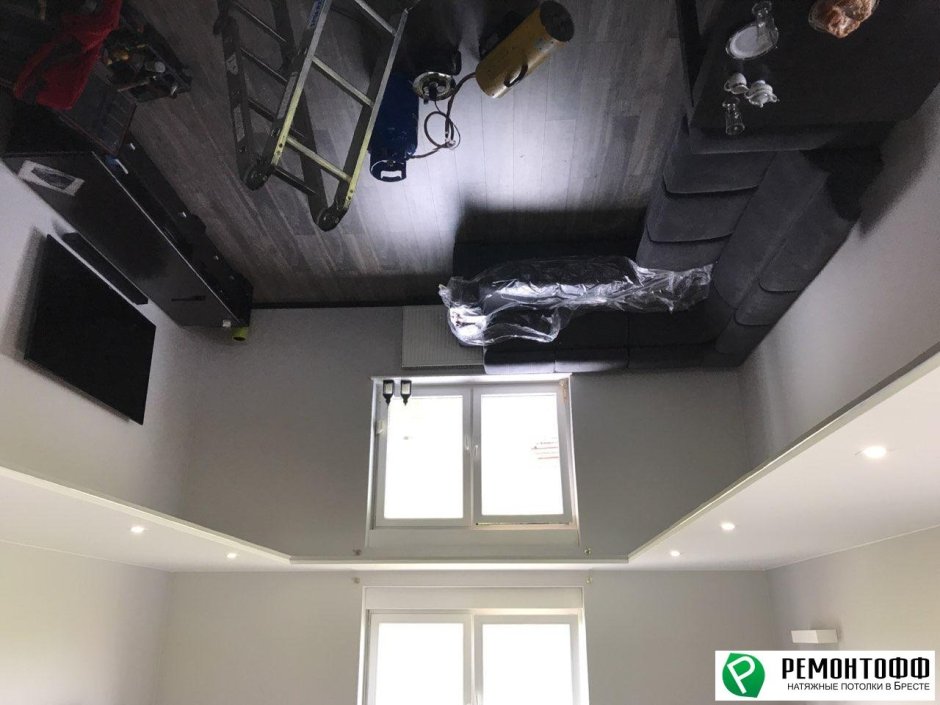 Натяжной потолок в гараже