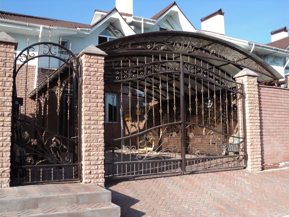 Арочные ворота кованые